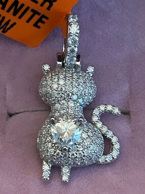 1.00CTW Moissanite Pave 3-D Cat Pendant Necklace w/Heart Center 925 SSilver NWT